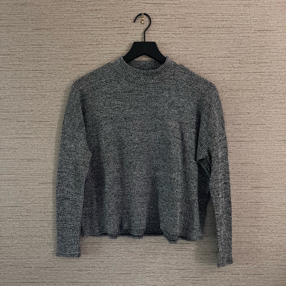 H&M Cropped Turtle Neck Sweater